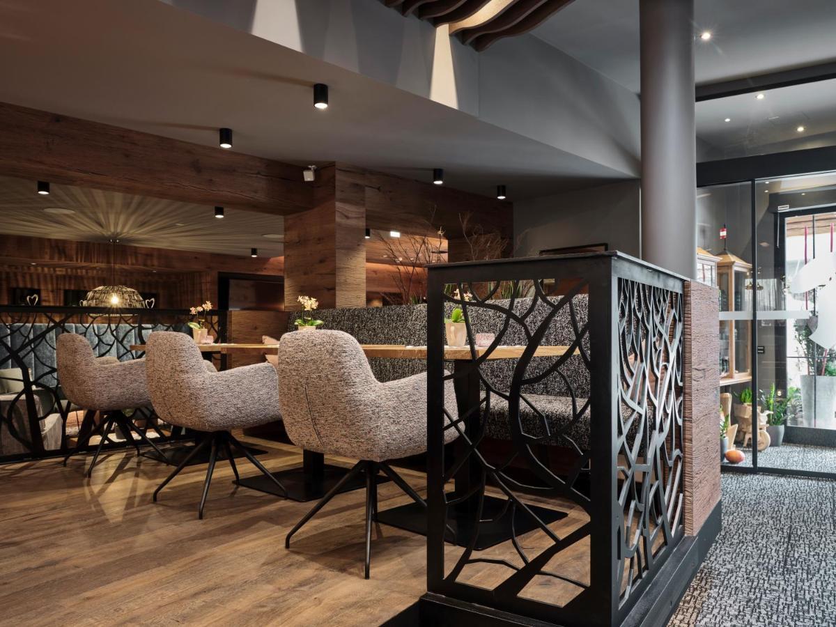 Hotel Hasenauer 4 Sterne Superior Saalbach-Hinterglemm Zewnętrze zdjęcie