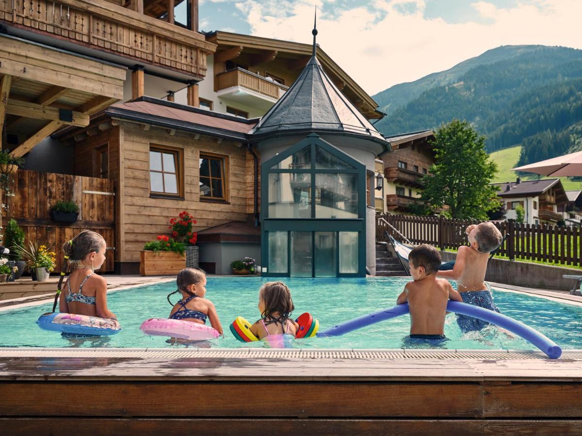 Hotel Hasenauer 4 Sterne Superior Saalbach-Hinterglemm Zewnętrze zdjęcie