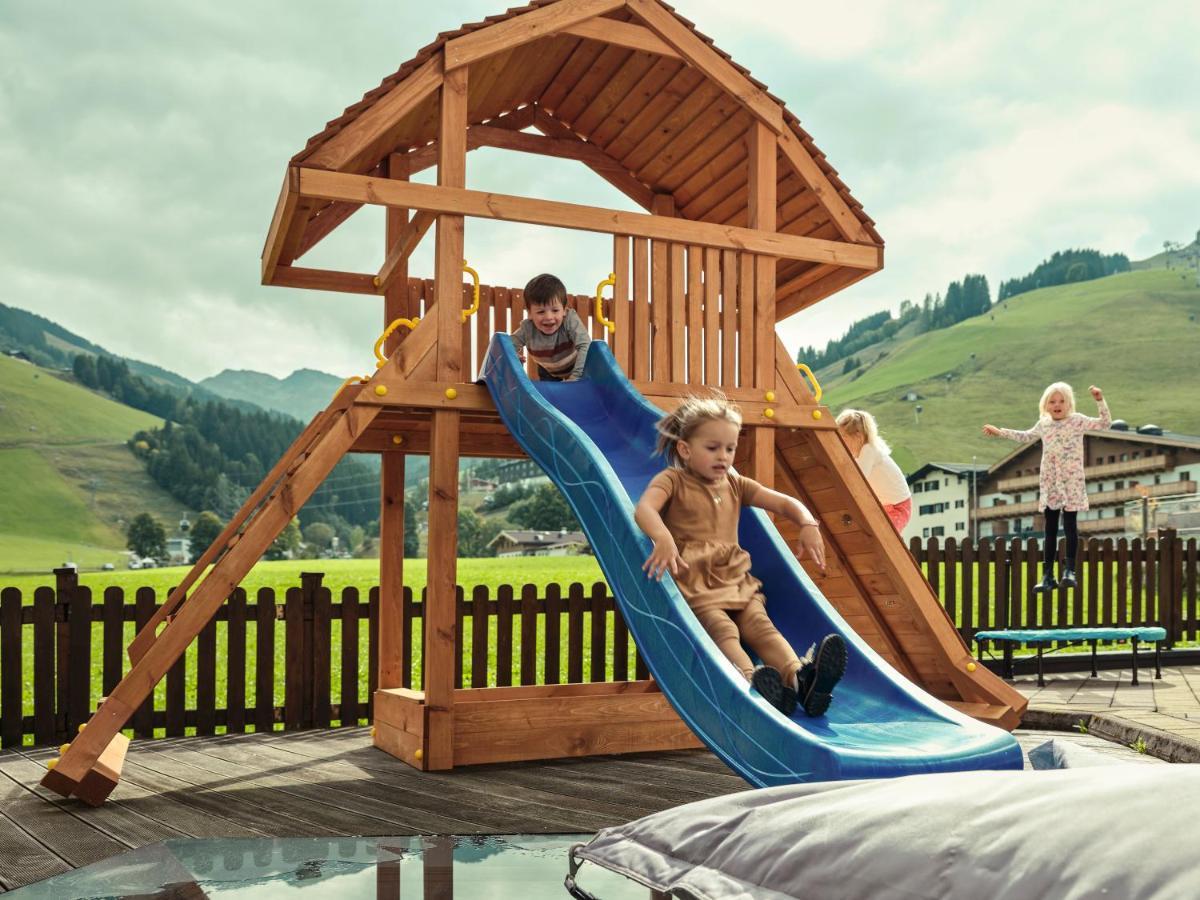 Hotel Hasenauer 4 Sterne Superior Saalbach-Hinterglemm Zewnętrze zdjęcie