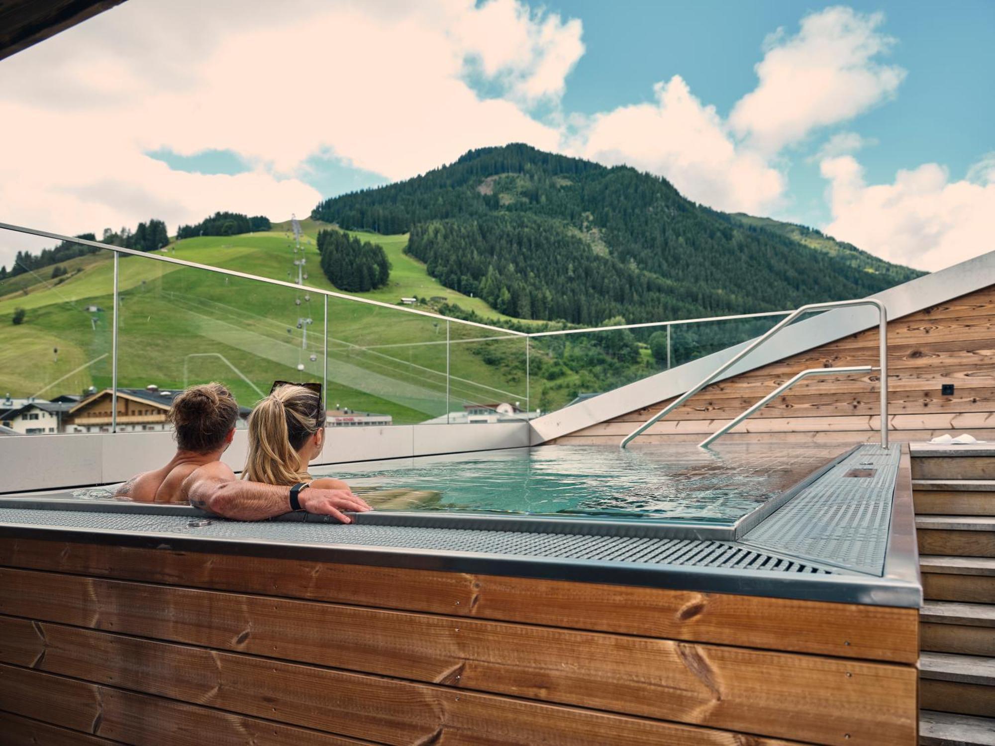 Hotel Hasenauer 4 Sterne Superior Saalbach-Hinterglemm Zewnętrze zdjęcie